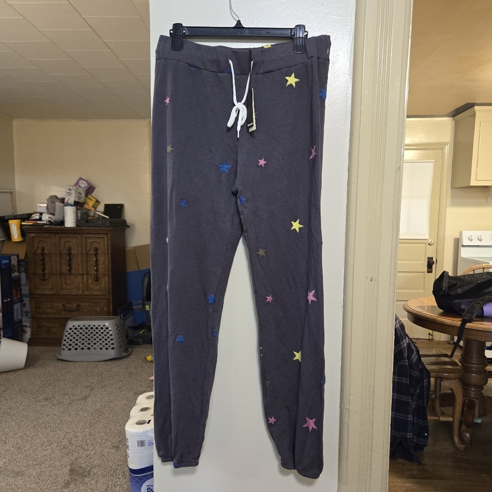 Brand new!! NWT Monrow grey joggers with colorful embroidered stars size XL